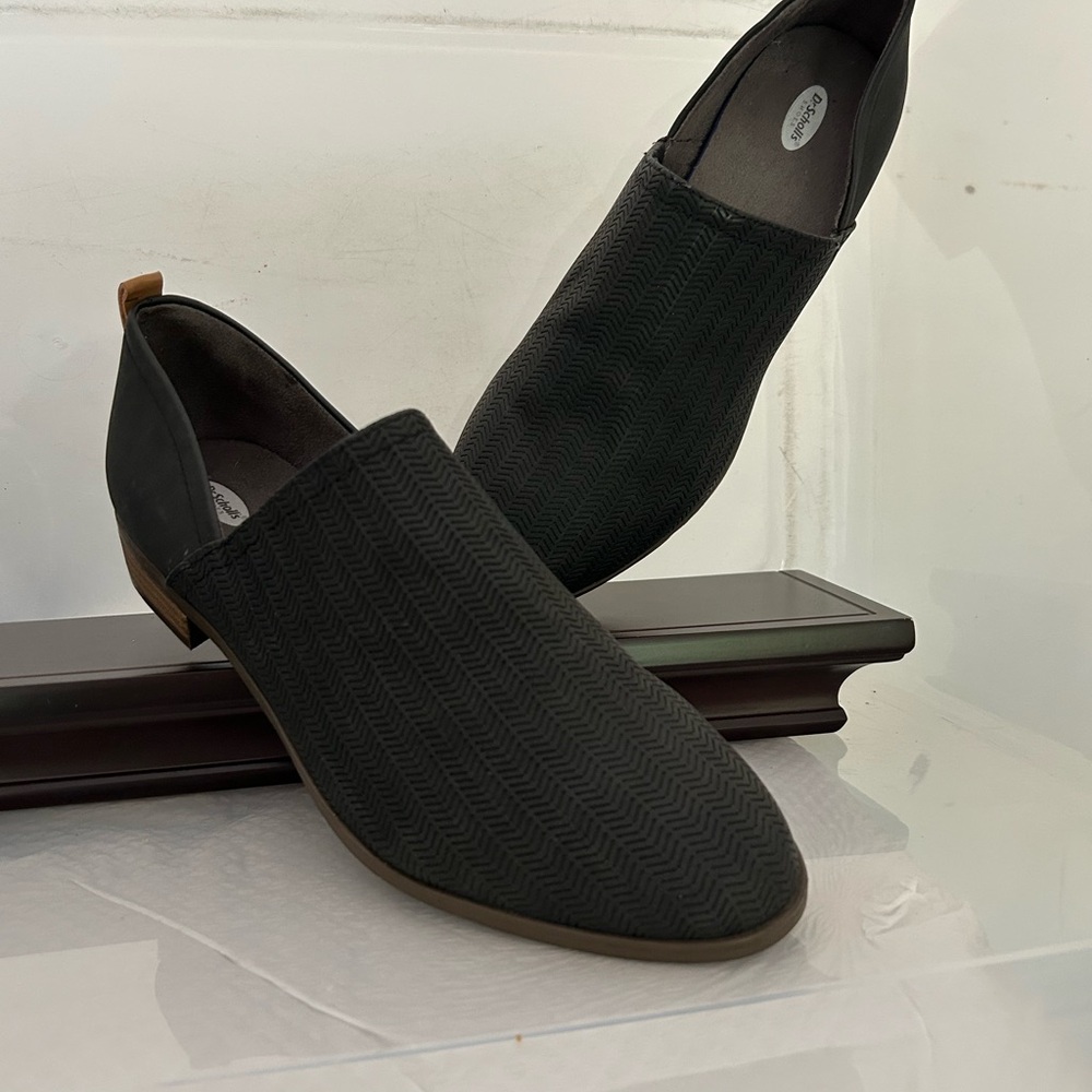 ‼️SOLD‼️Black slip on Dr School’s size 10 M
